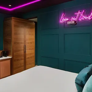 4* Otel Nyx Christchurch